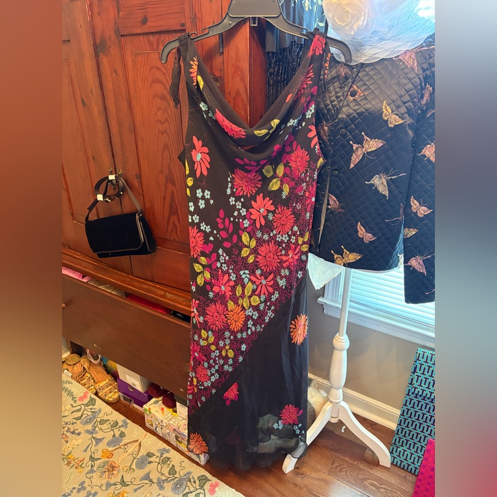 Vintage Floral Tie Shoulder Detail Maxi Dress